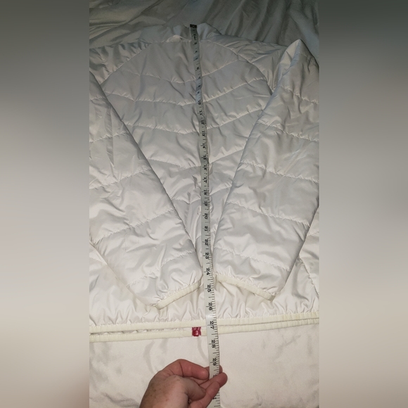 North face Large white Jacket with Red detailing - Picture 3 of 13